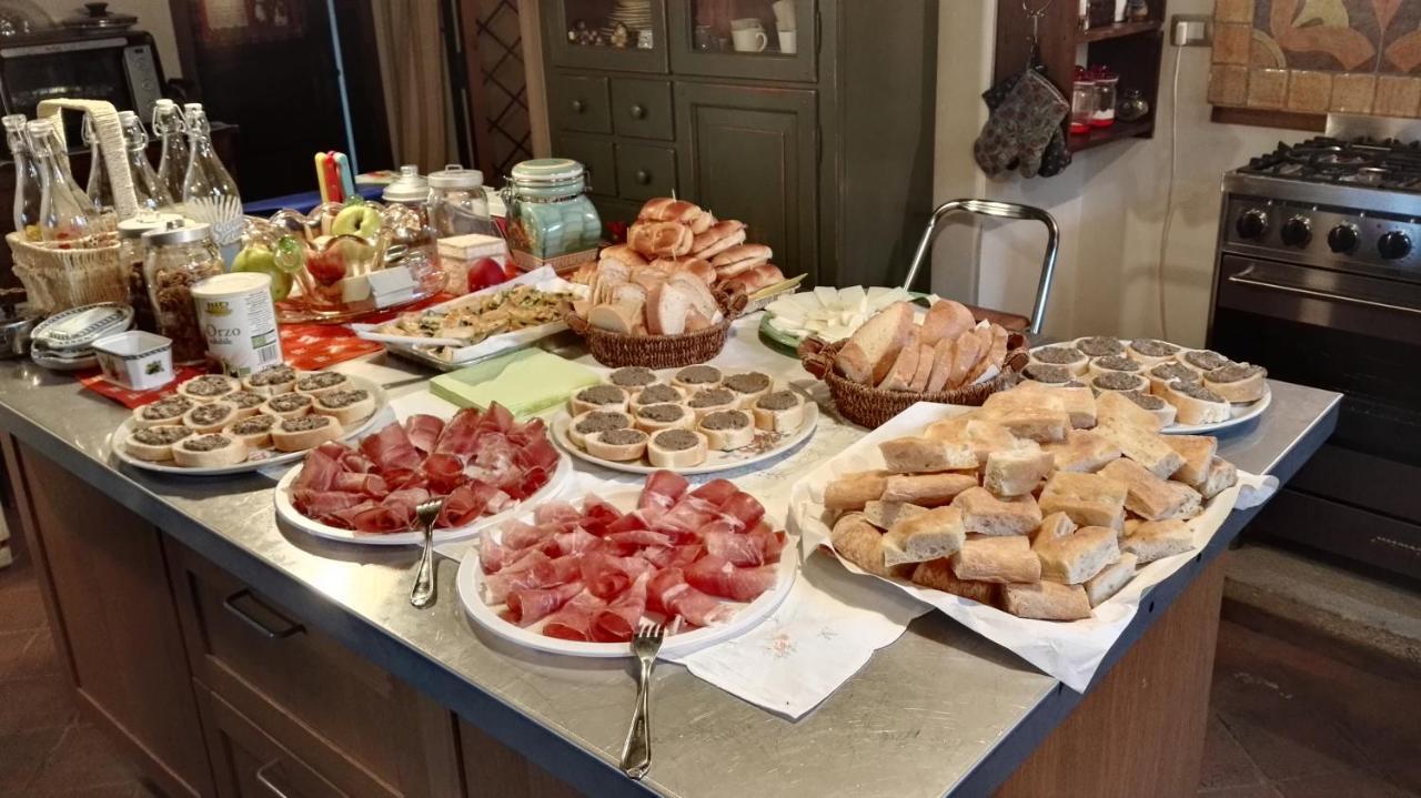 B&B Le Due Volpi Викио Екстериор снимка