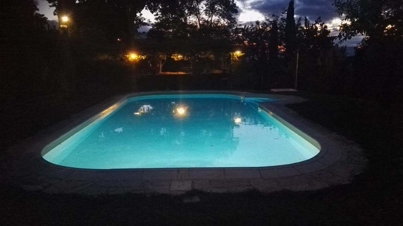 B&B Le Due Volpi Викио Екстериор снимка